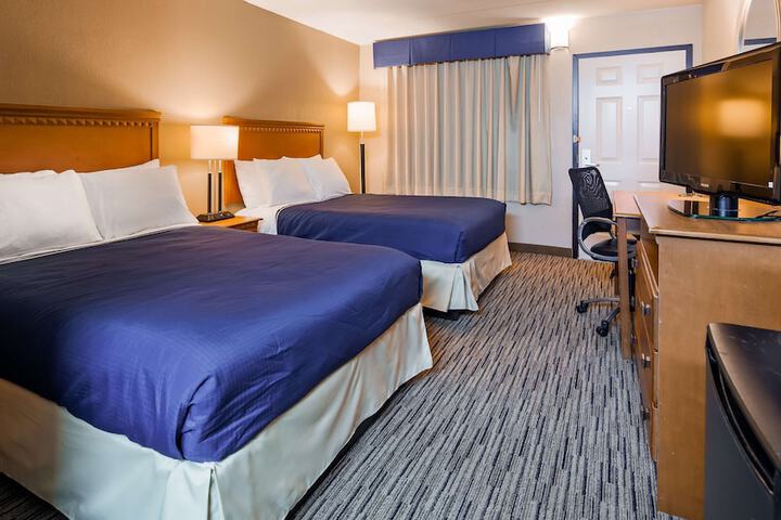Room 17 of 24