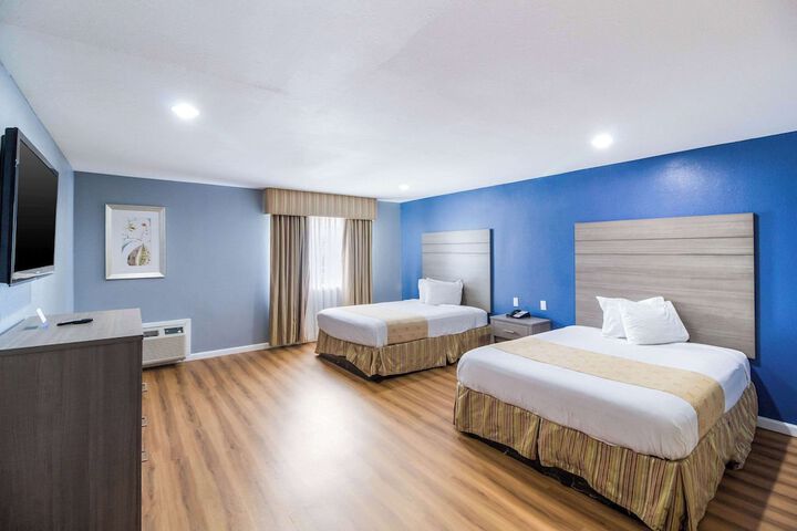 Room 21 of 30