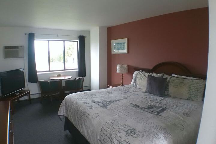 Room 7 of 25