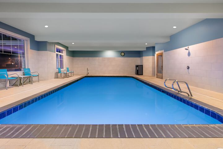 Holiday Inn Express Hotel & Suites Seaside-Convention Center by IHG