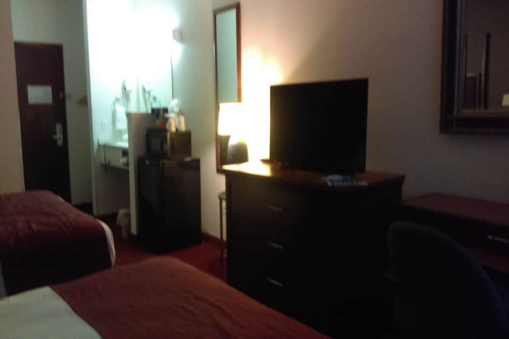 Room 15 of 33