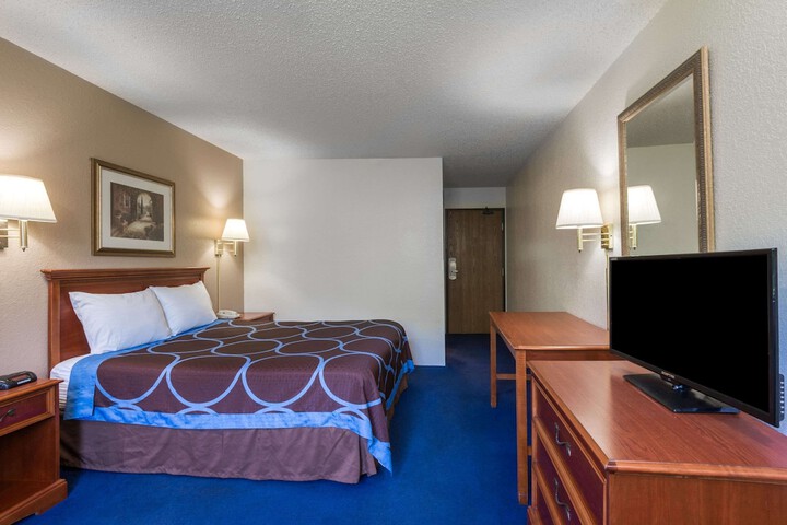 Room 14 of 43
