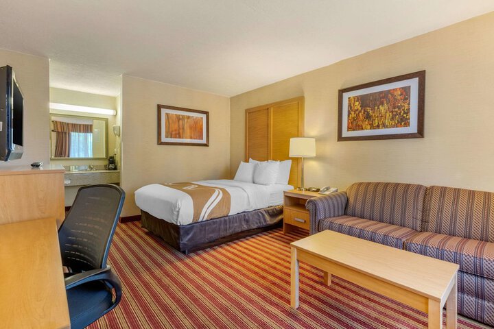 Quality Inn Exit 4