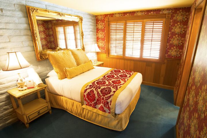 Room 395 of 461