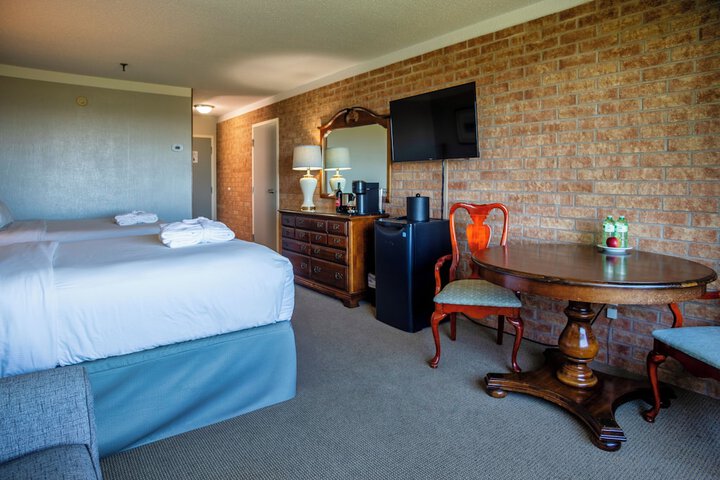 Room 14 of 80