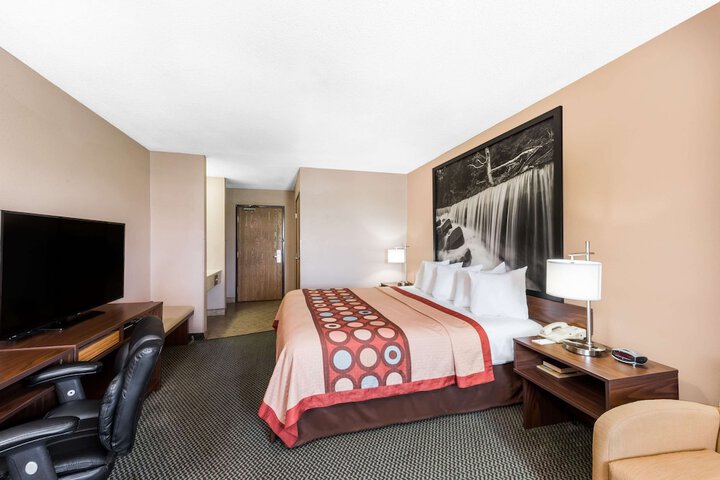 Room 29 of 35