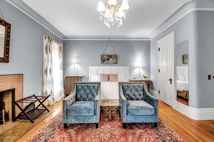 Room 53 of 72