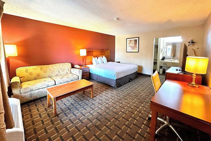 Room 12 of 14