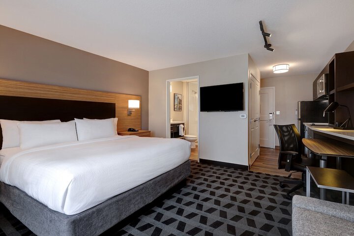 Room 26 of 49