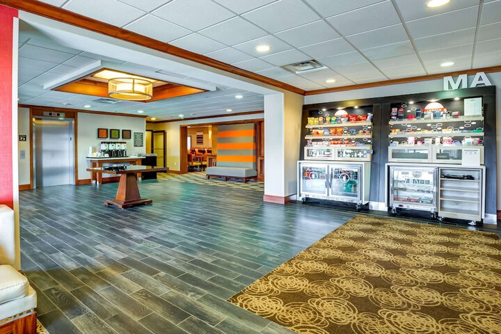 Hampton Inn Boston - Norwood