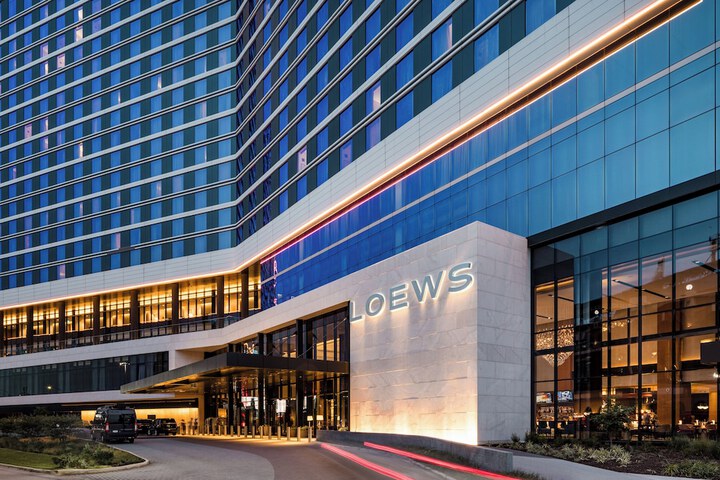 Loews Arlington