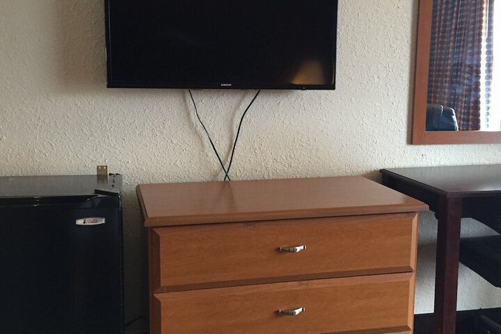 Room 13 of 23