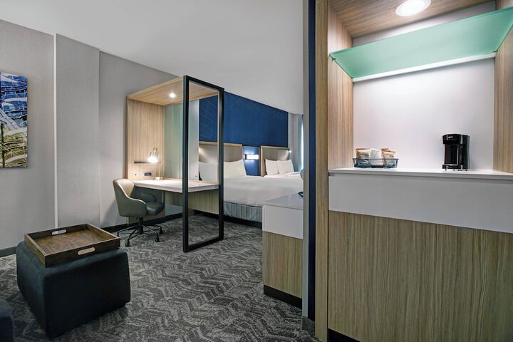 Room 22 of 40