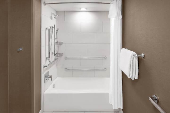 DoubleTree by Hilton Springfield