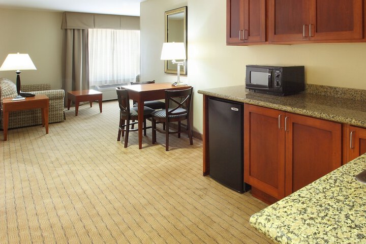 Holiday Inn Express Inn & Suites Searcy by IHG