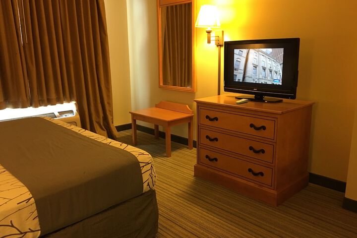 Room 44 of 83