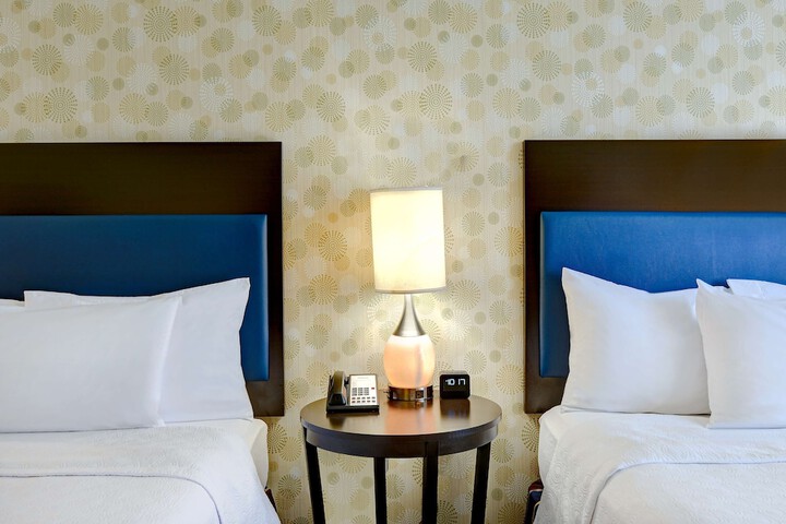 Room 16 of 46