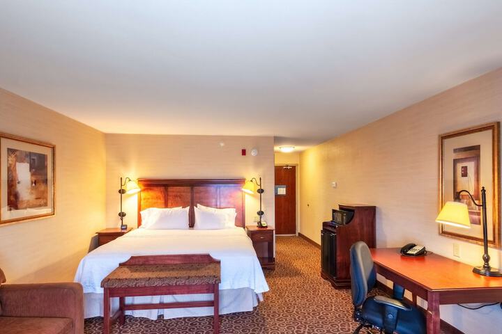 Room 51 of 82