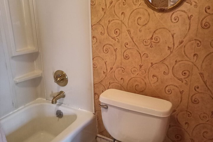 Room 16 of 86