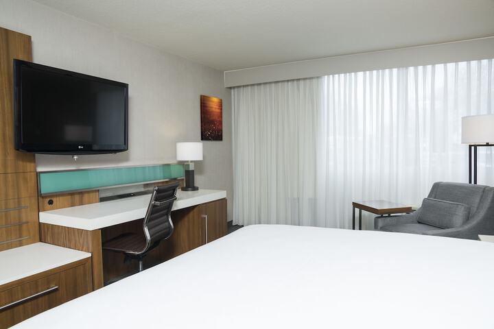 Room 28 of 60