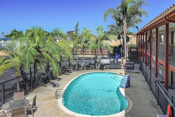 Pool 16 of 45