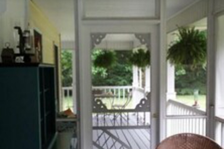 McKenzie House B & B