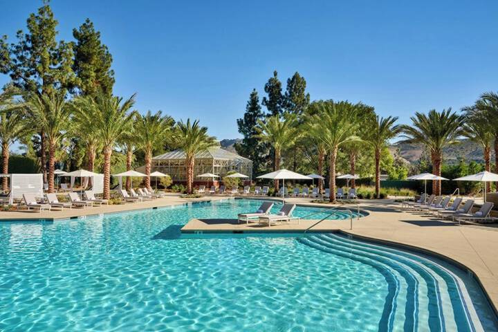 Four Seasons Hotel Los Angeles at Westlake Village
