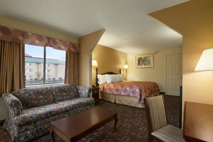 Room 25 of 31