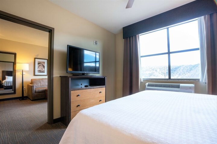 Room 64 of 118
