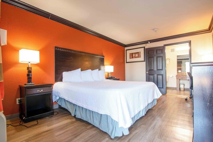 Room 15 of 20