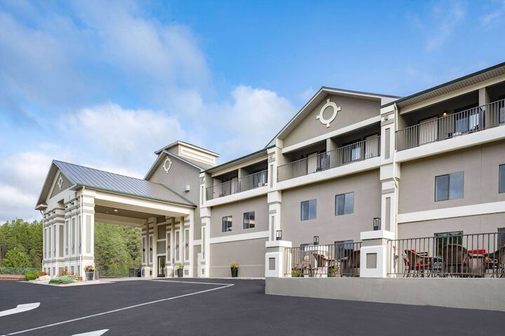 Hotel 3 of 74