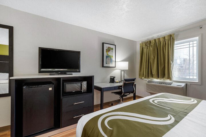 Quality Inn Coraopolis - Pittsburgh Airport