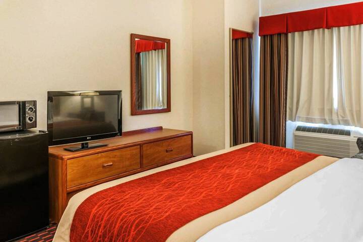 Room 18 of 27