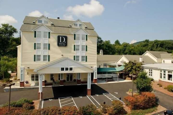 D. Hotel Suites & Spa