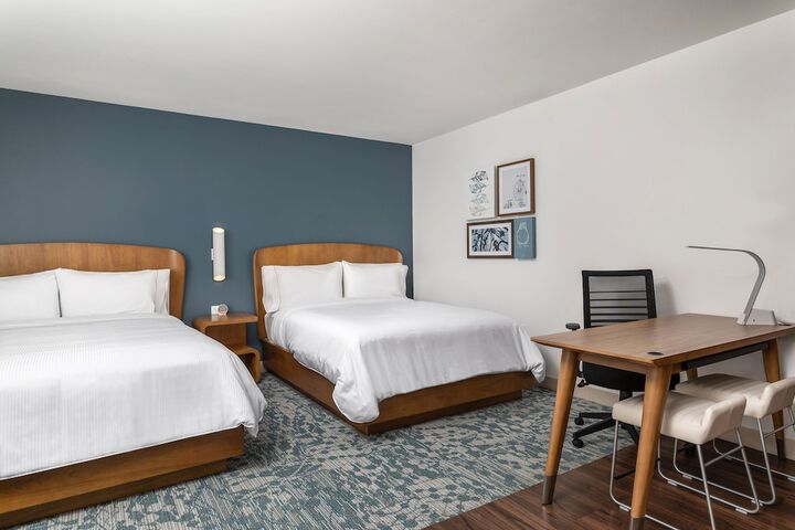 Room 21 of 33