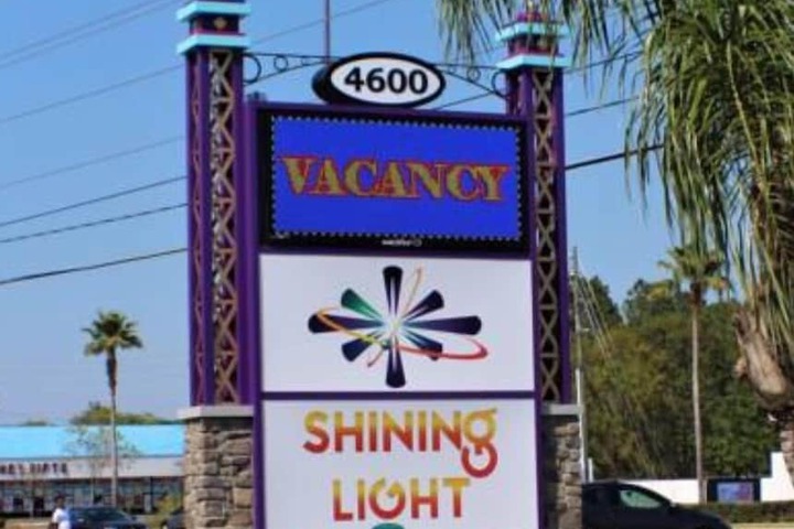 Shining Light Inn & Suites