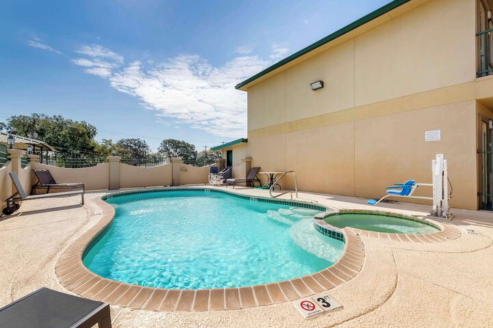 Pool 3 of 25
