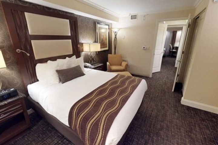 Room 56 of 80