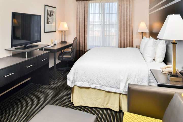 Room 26 of 60