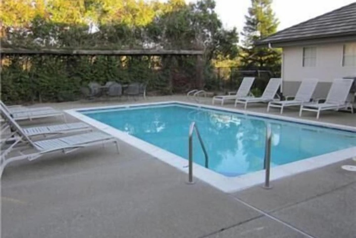 Pool 8 of 50