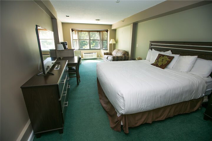 Room 40 of 85