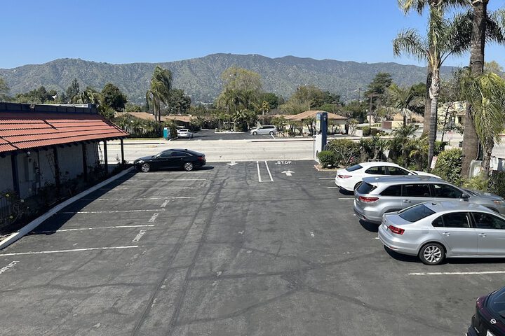 Garden Inn & Suites