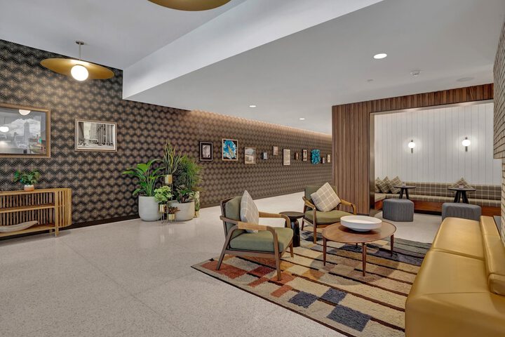 Hotel 8 of 138