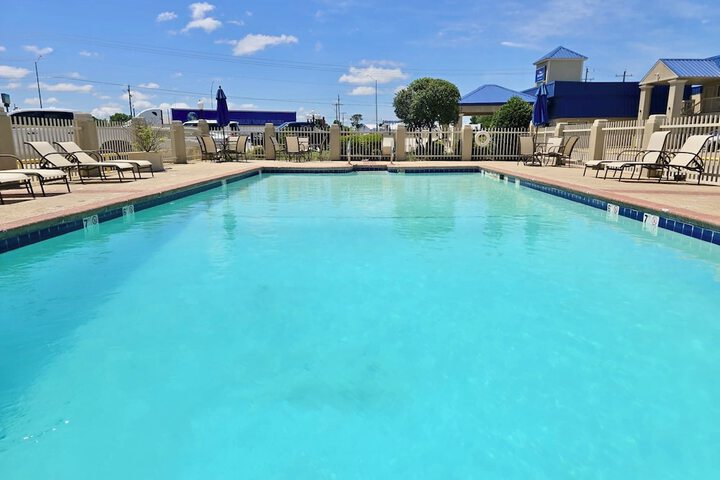 Baymont by Wyndham McAlester Hwy 69
