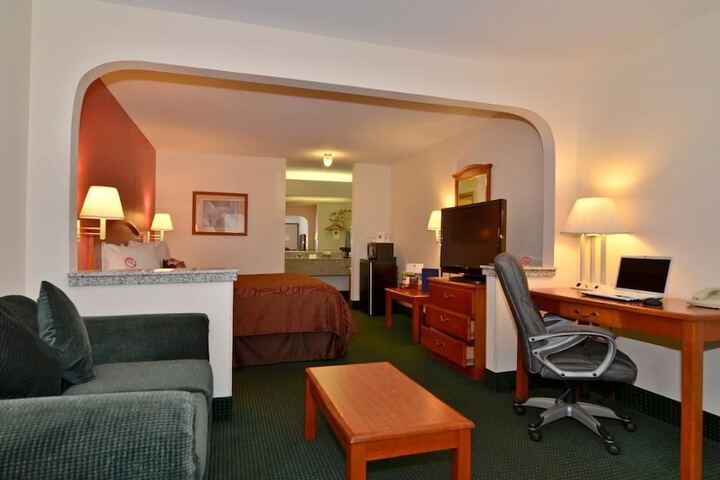 Room 12 of 41