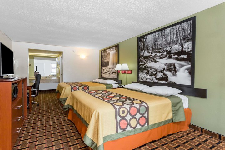 Super 8 by Wyndham Stafford
