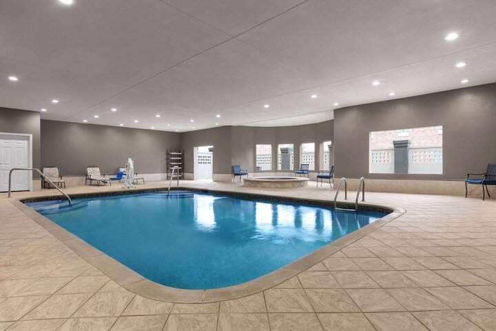 La Quinta Inn & Suites by Wyndham Belton - Temple South