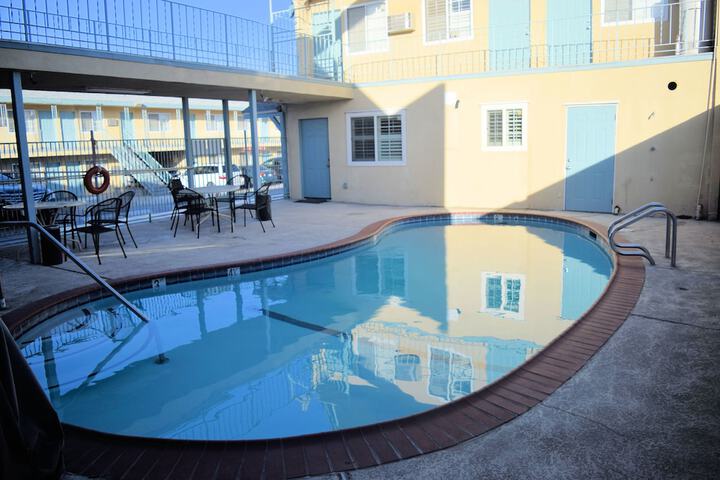 Pool 9 of 36