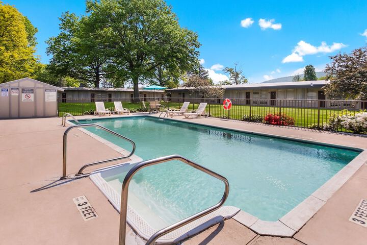 Pool 7 of 29