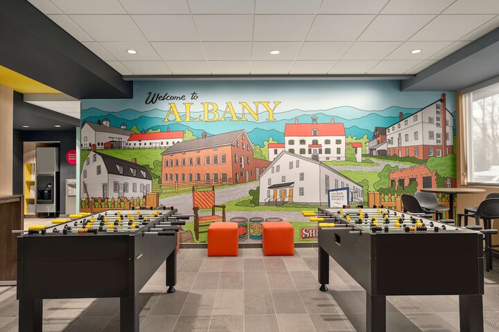Tru by Hilton Albany Airport NY